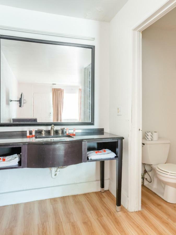 Oyo Hotel Columbia Sc West 웨스트컬럼비아 외부 사진